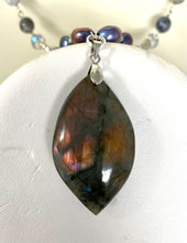 Load image into Gallery viewer, Labradorite and Pearl
