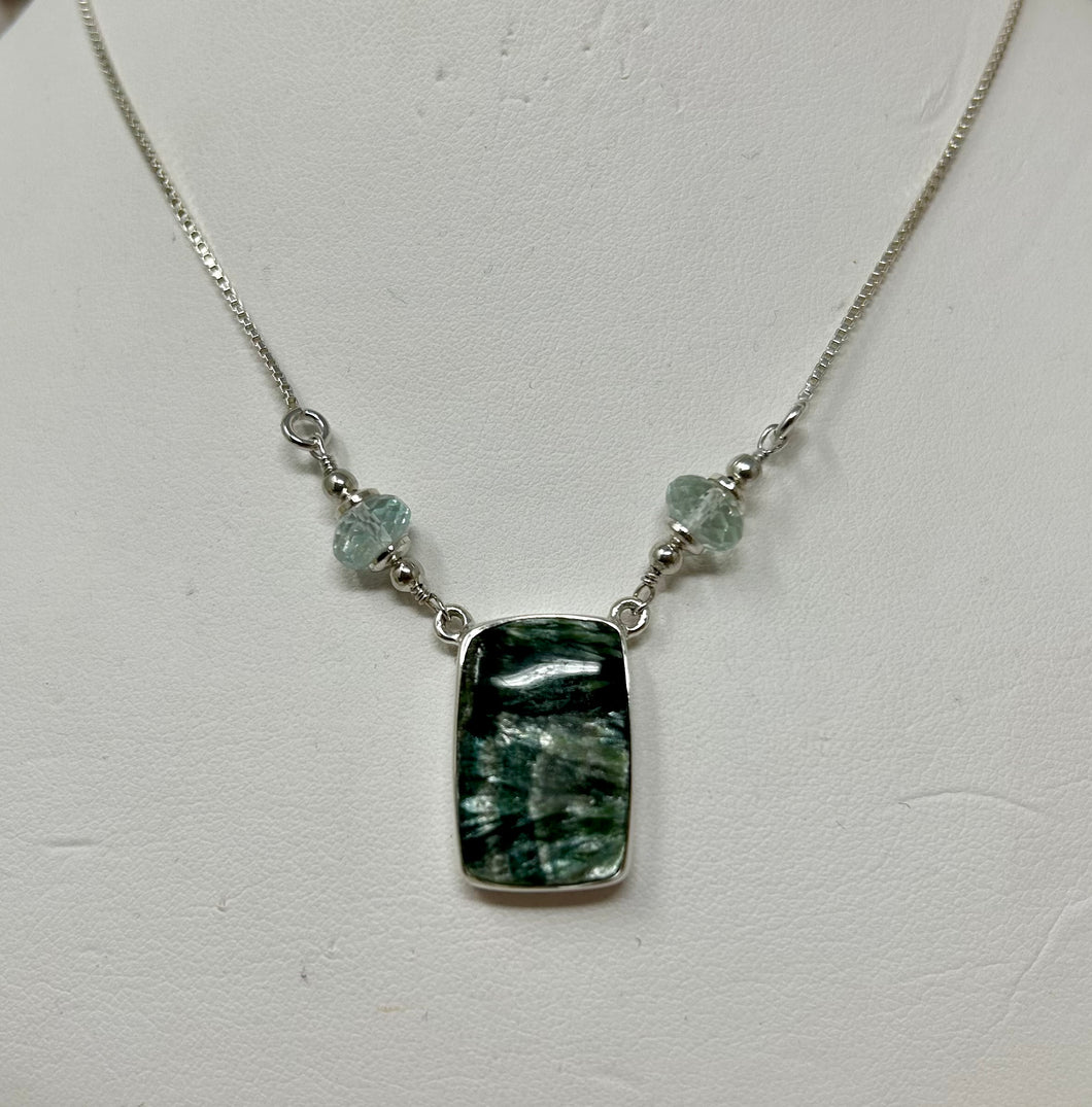 Seraphinite and Prasiolite