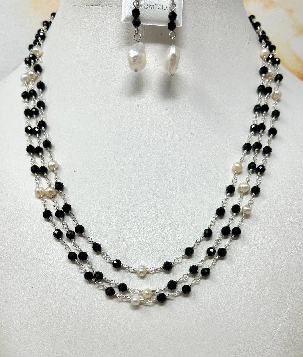 Spinel and Pearl Set