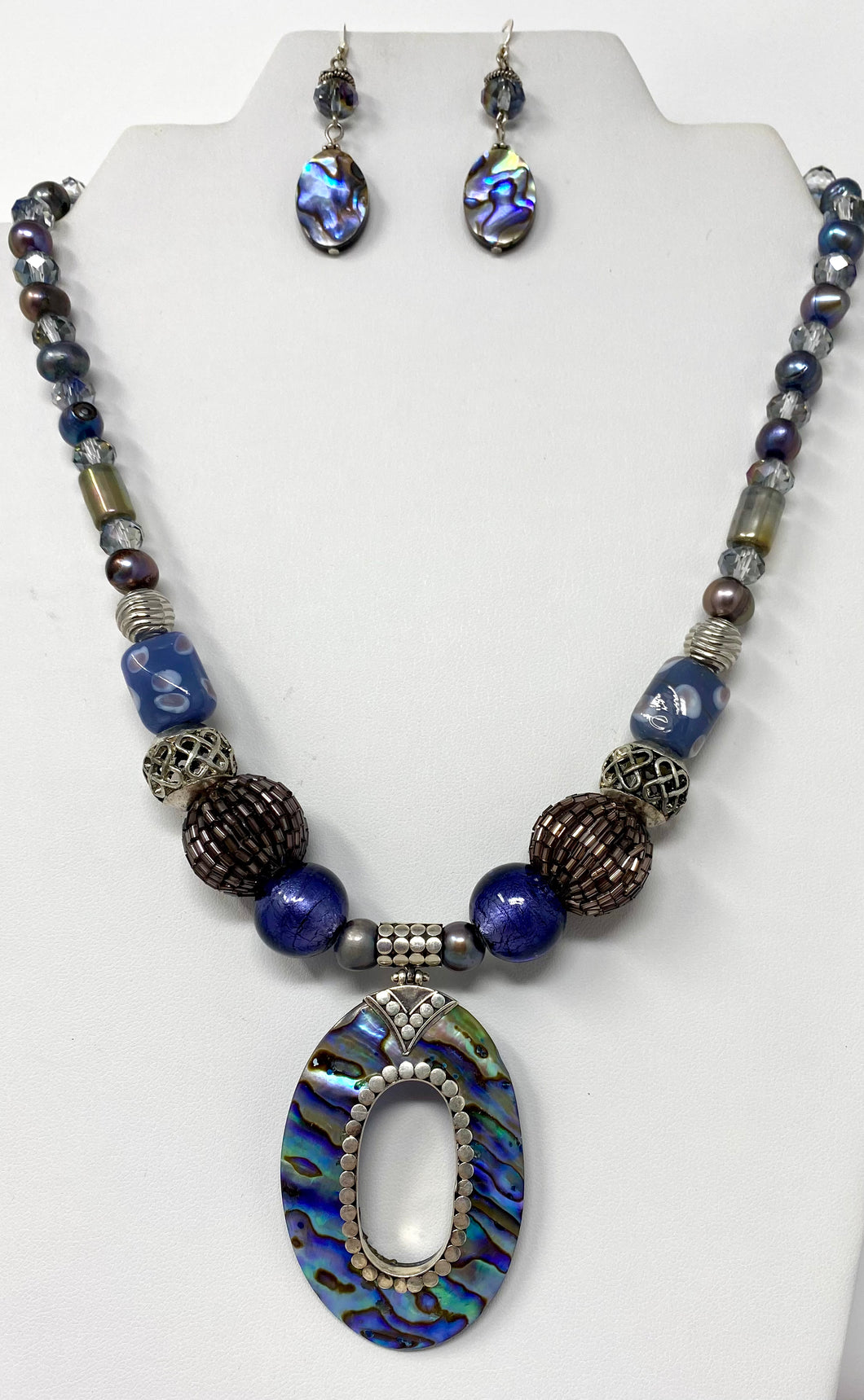 Puau Shell, Pearl, and Crystal Glass